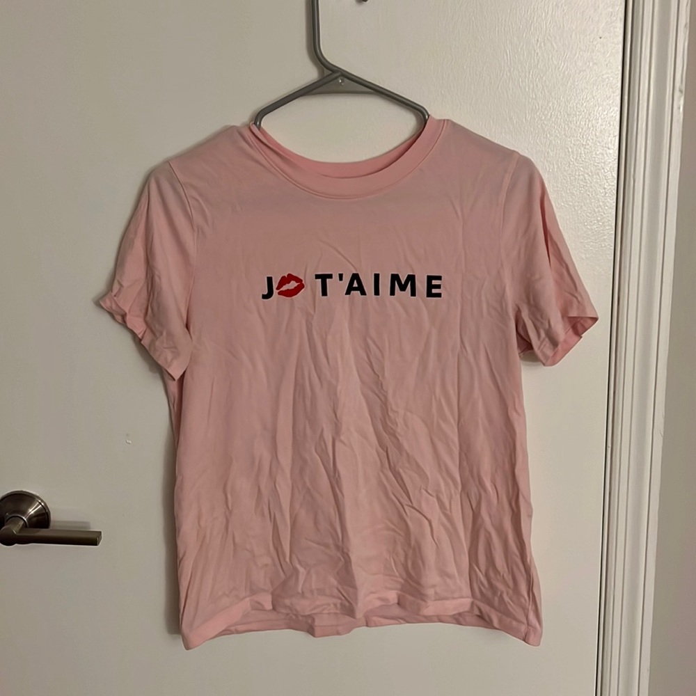 forever21, pink (“kiss me”) t-shirt, small